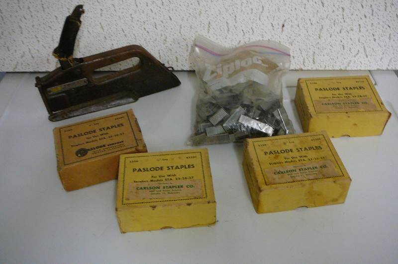 lot 260 image: Stapler and Staples
