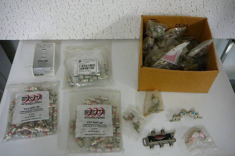 lot 265 image: Compression connectors, splitter etc.