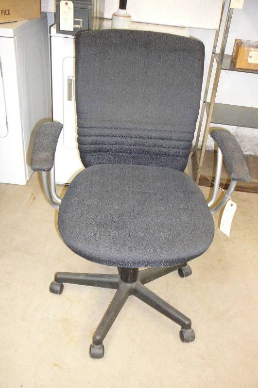 lot 272 image: Office Chair with wheels