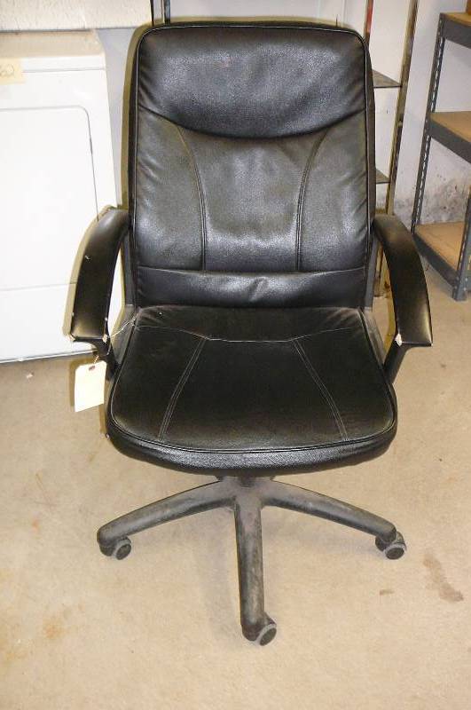 lot 274 image: Office Chair with wheels