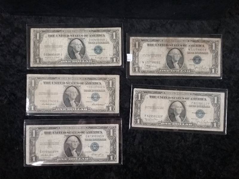 Lot - 1935 C, D, E, F, G $1 Silver Certificates