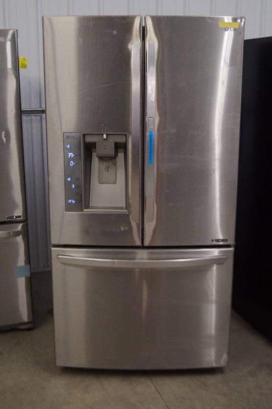 lot 2 image: LG FridgeFreezer