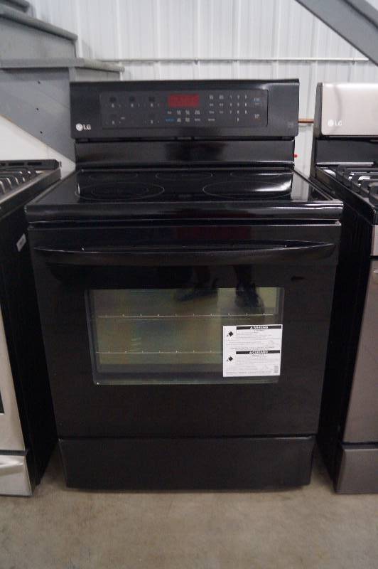 lot 4 image: LG Electric Oven