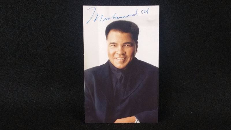 lot 4 image: Muhammad Ali Autographed Photo