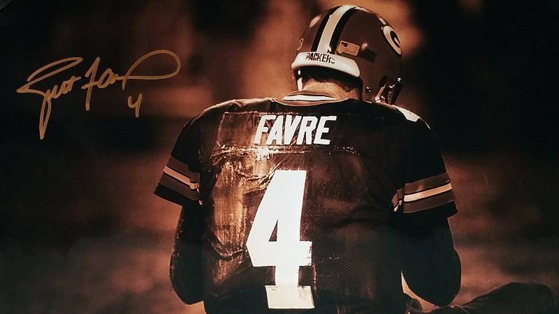 lot 9 image: Sepia 16 x 20 Brett Favre Autographed Print