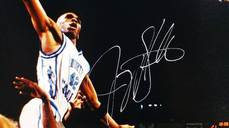 lot 22 image: 8x10 Jerry Stackhouse Autographed Print w COA
