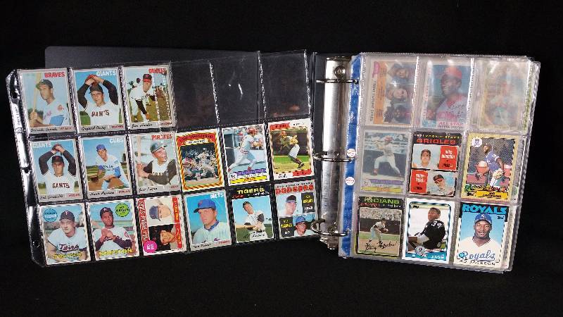 lot 54 image: Binder of Vintage Baseball Cards Killebrew, Cepeda, Etc.