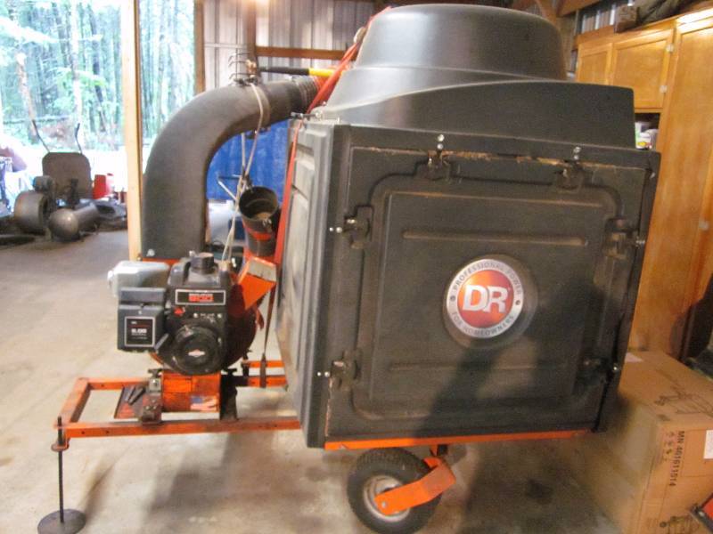 DR Premier Leaf & Lawn Vacuum