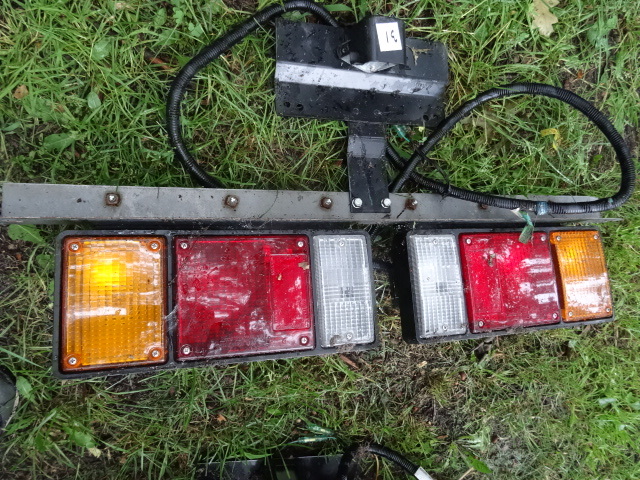 lot 31 image: In Transit Temporary Truck Lights