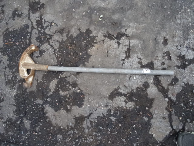 lot 47 image: Conduit Bender 34