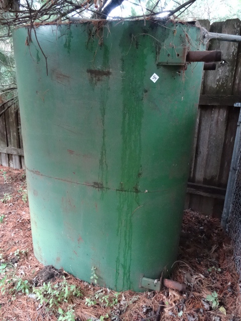 lot 59 image: 265 Gallon Steel Fuel Tank. No Gauge,