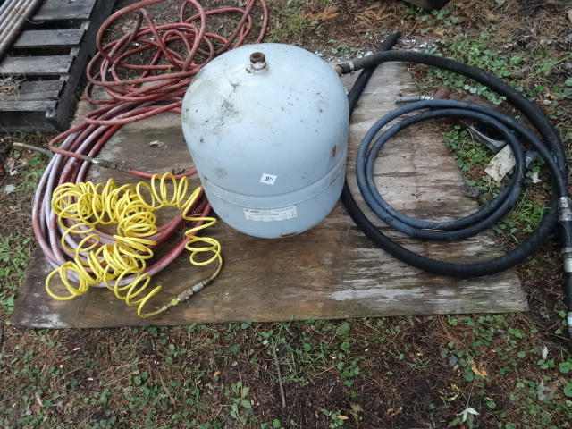 lot 64 image: XT 90 Diaphragm Expansion Tank,