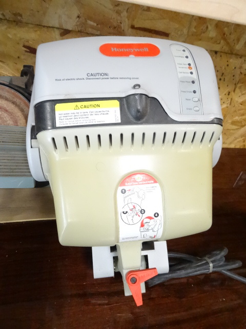 lot 79 image: Honeywell Hvac True Strain Direct Injection Humidifier.