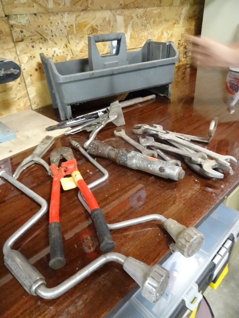 lot 88 image: Tool Carry Tote With Misc Tools
