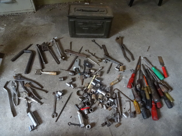 lot 89 image: Ammo Box With Misc Tools
