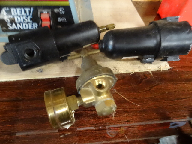 lot 99 image: Air Pressure Regulator, 2 Air Water
