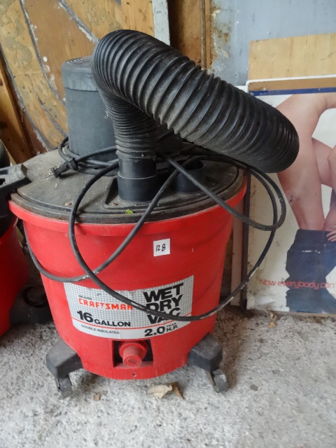 lot 128 image: Craftsman 16 Gal. Wet Dry Vac. 2 HP