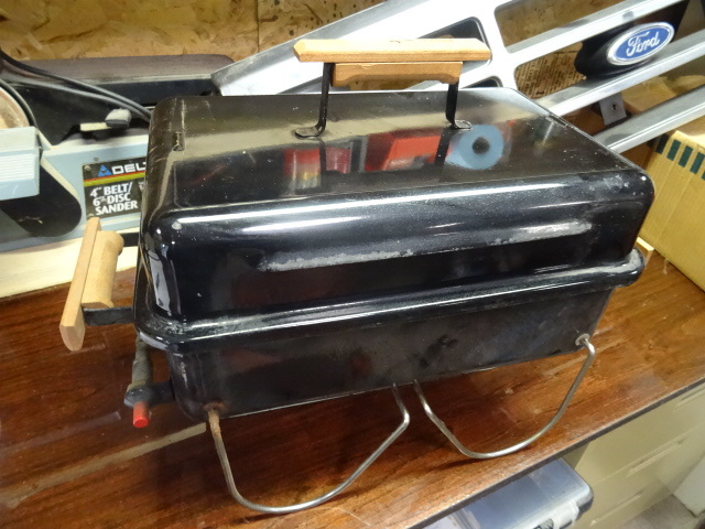lot 131 image: Weber Portable Propane Grill