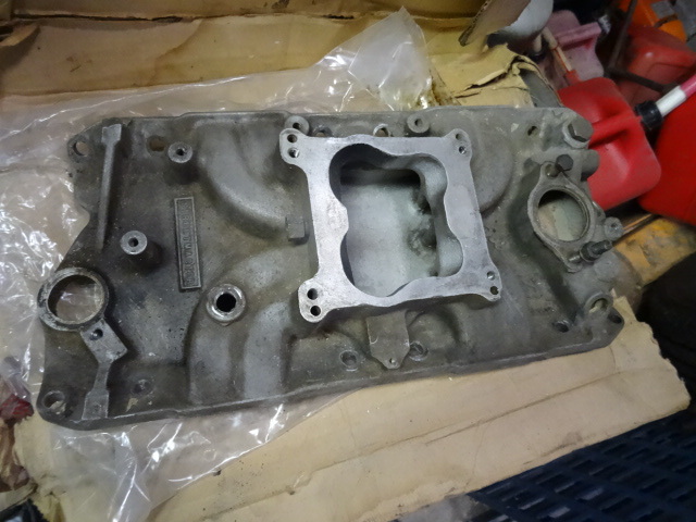 lot 142 image: Edelbrock SR2P4-V Street Master Manifold