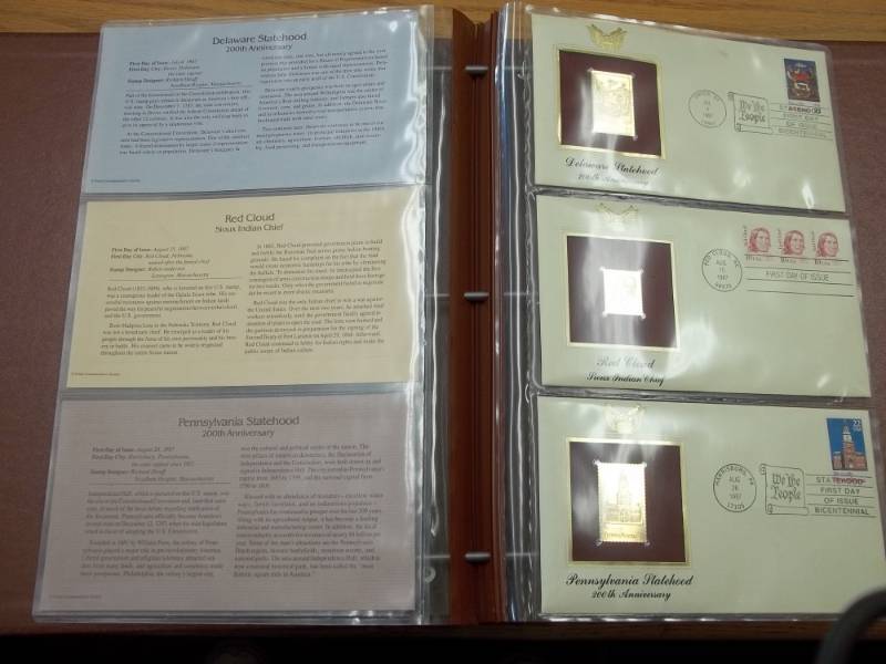 lot 35 image: First Day of Issue 22K Gold Proof Replicas Set of 3 Includes 3 Hole Binder