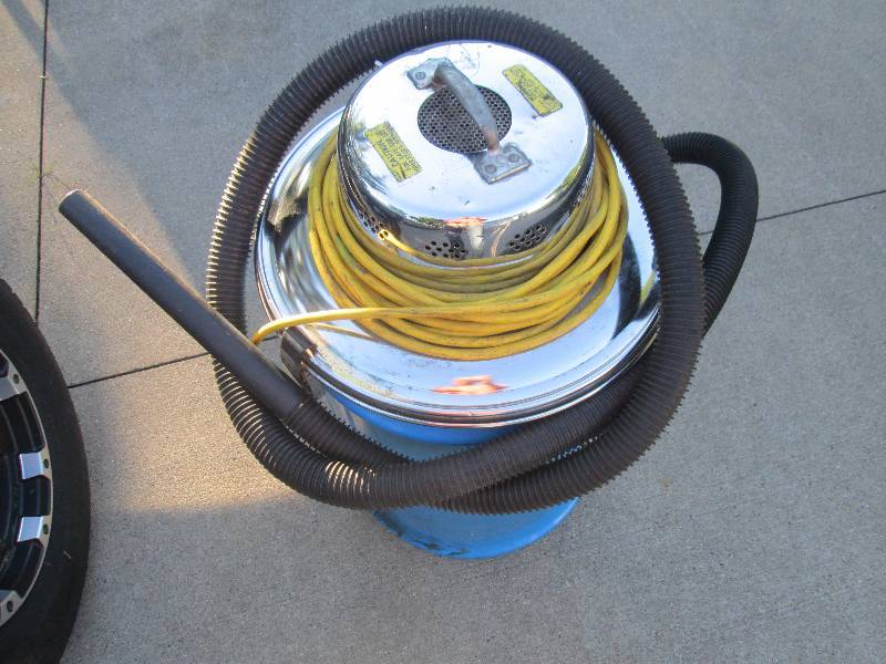 25 Gallon Canister vacuum