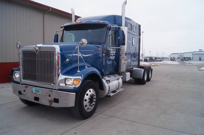 2006 International 9900i Semi Tractor