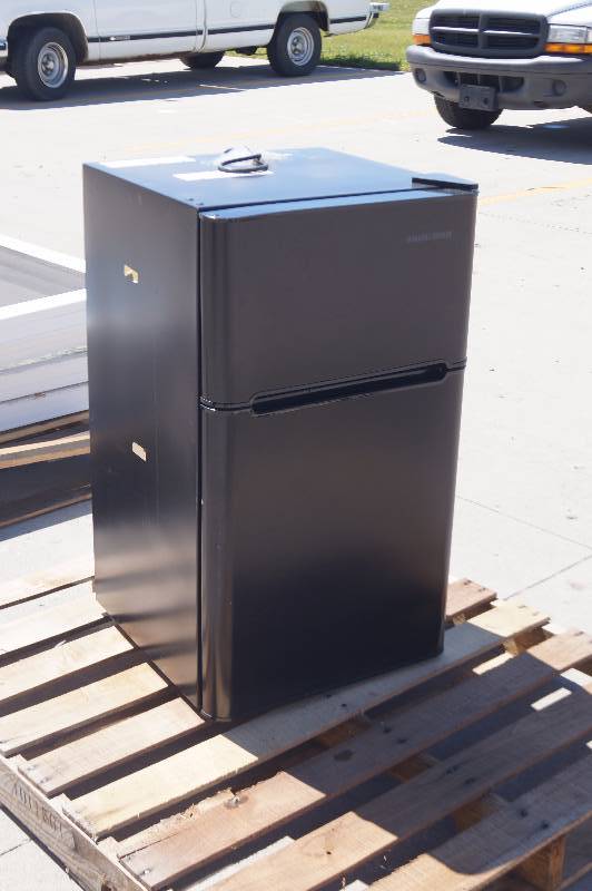 Heier Mini Fridge