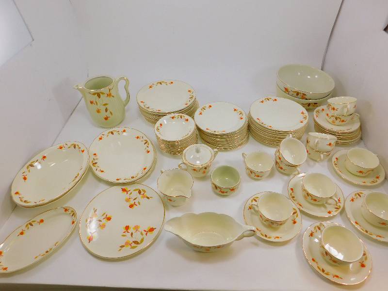 lot 26 image: Jewel Tea Autumn Leaf China Dishes