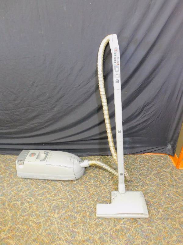 lot 36 image: Electrolux Renaissance Vacuum Cleaner