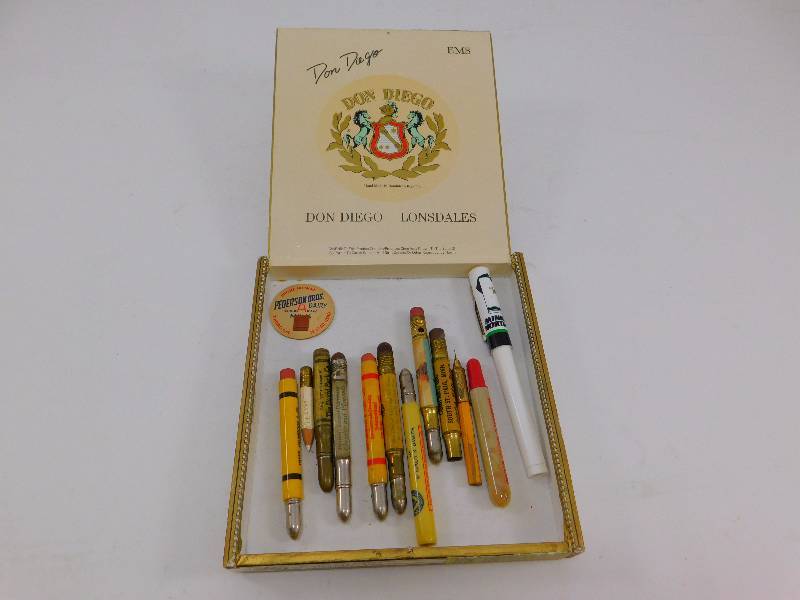 lot 45 image: Lot of Vintage Pencil Holders wPencils
