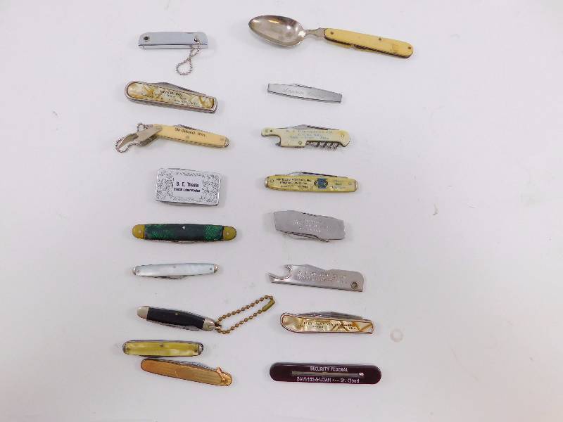 lot 48 image: Lot of Vintage Pocket Knives