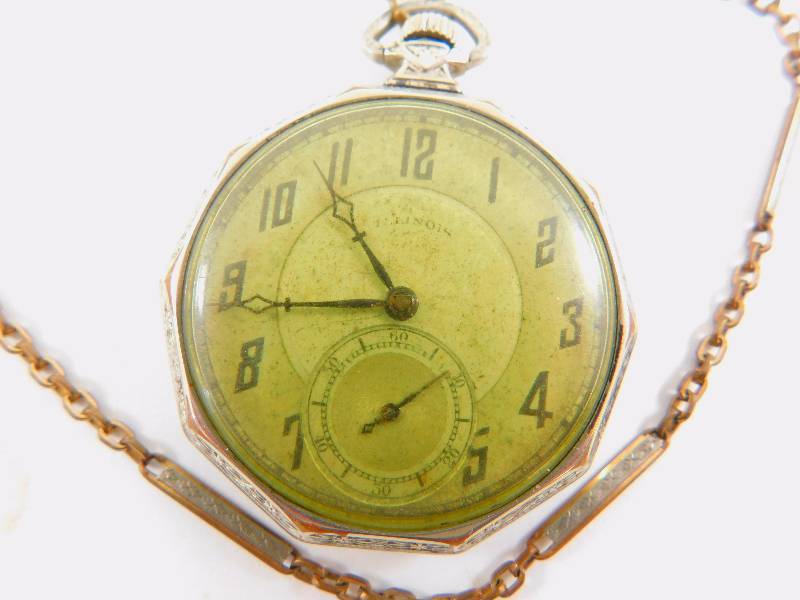 lot 49 image: Vintage Illinois Pocket Watch