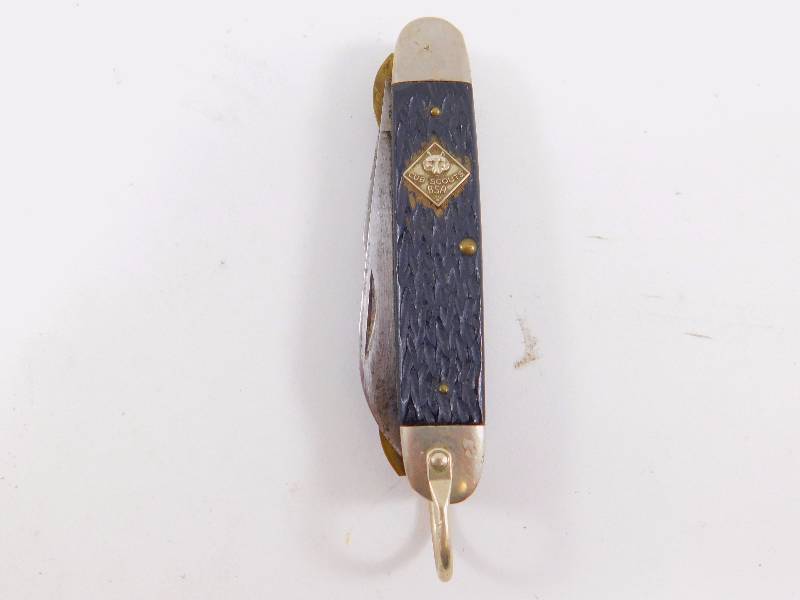 lot 50 image: Vintage Cub Scouts Stag Handle Pocket Knife
