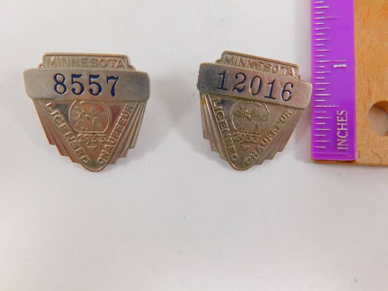 lot 54 image: 1933 Minnesota Chauffeur License Pins