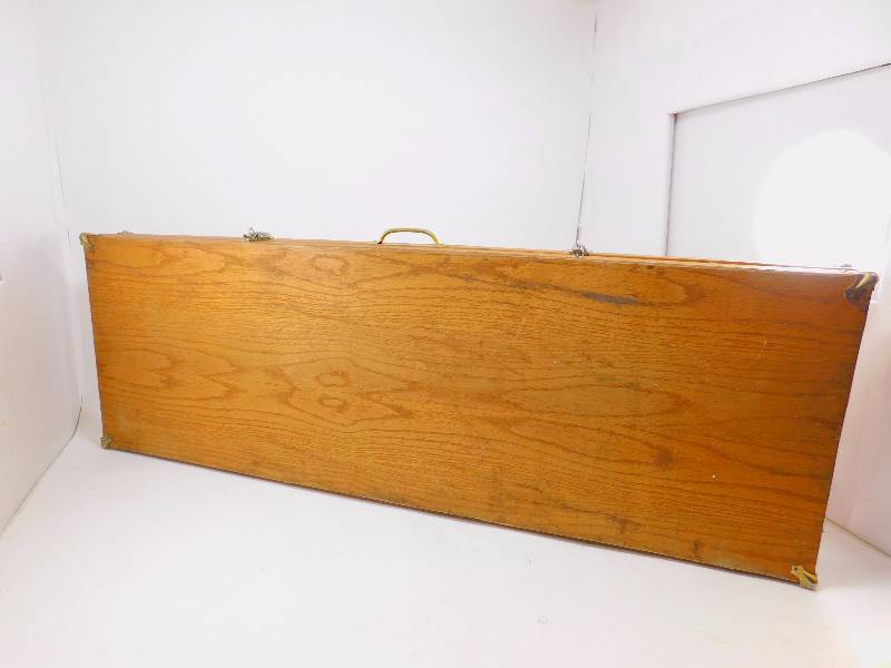 lot 57 image: Wood Bow Case