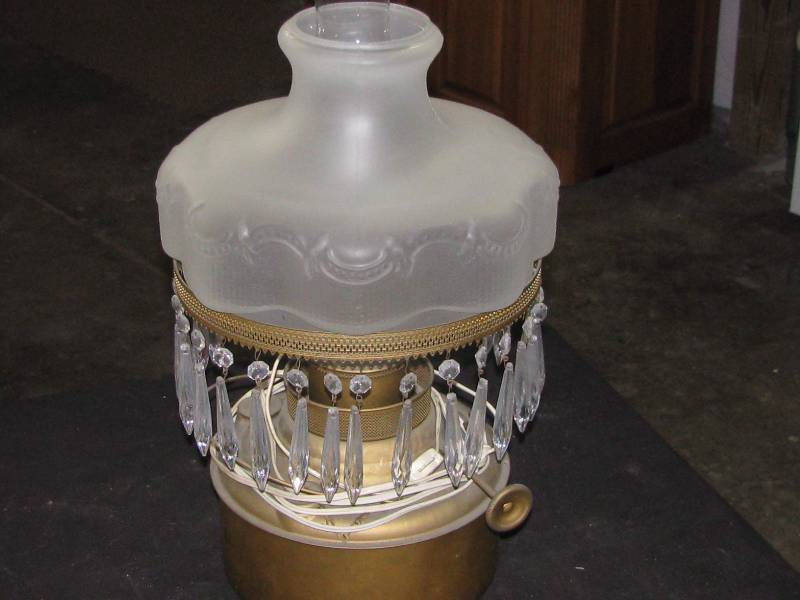 Antique Oil Lamp wShade