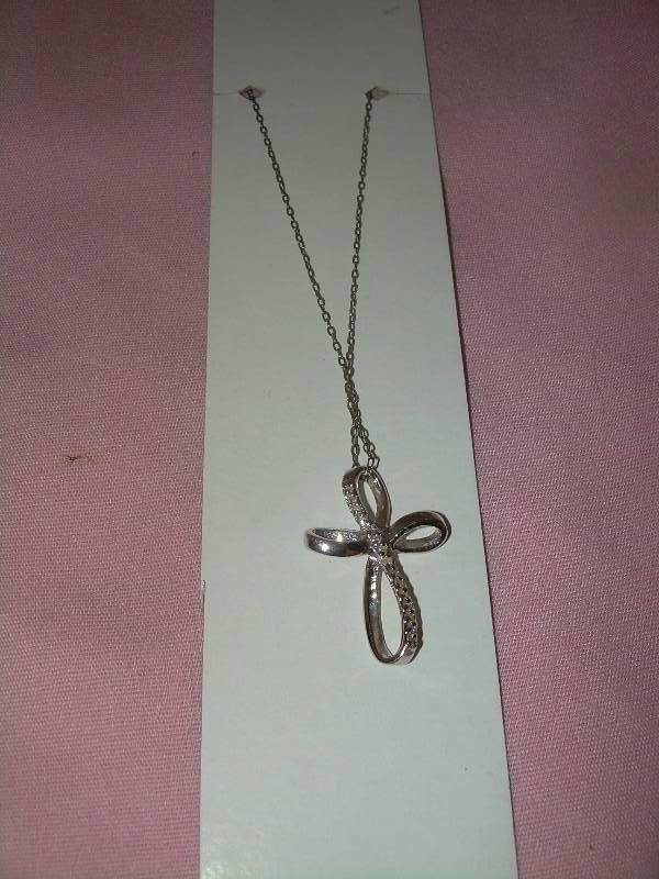 STERLING CRASS NECKLACE