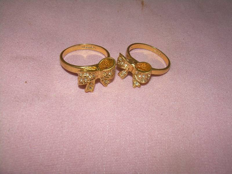 2 SZ 6 RINGS WITH BOWS