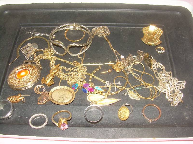 GOLD AND SILVER JEWLERY