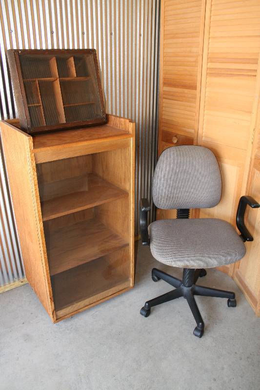 lot 18 image: Electronics Shelf, Display Case, and Office Chair