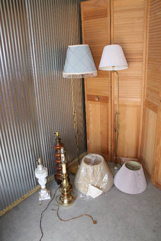 lot 19 image: LAMPS