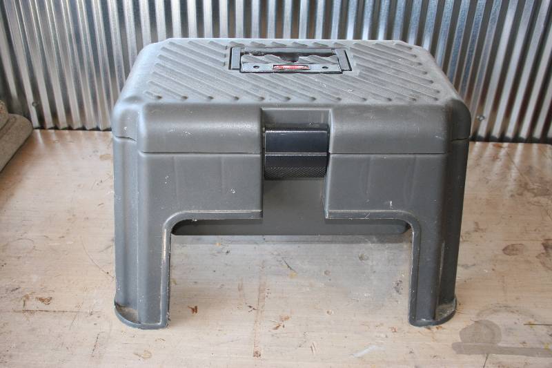 lot 73 image: Tool BoxStool with Assorted Tools