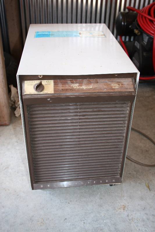 lot 76 image: Dehumidifier