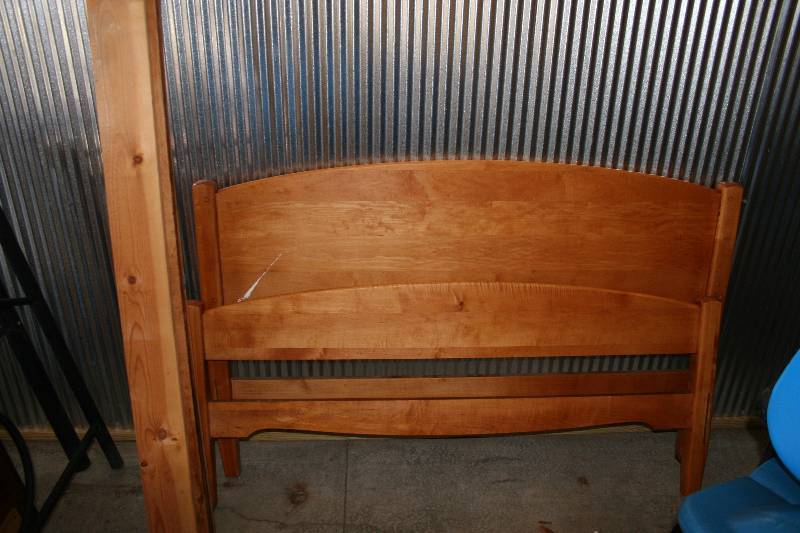 lot 80 image: Bed Frame
