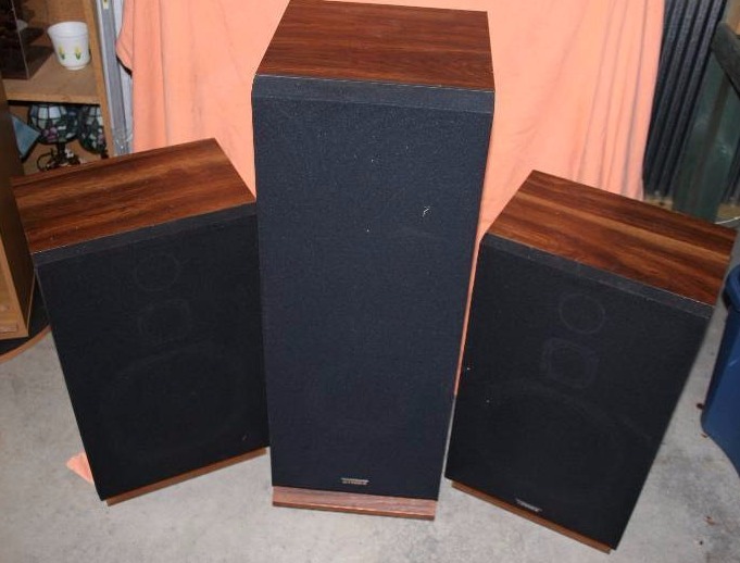 lot 107 image: Speakers
