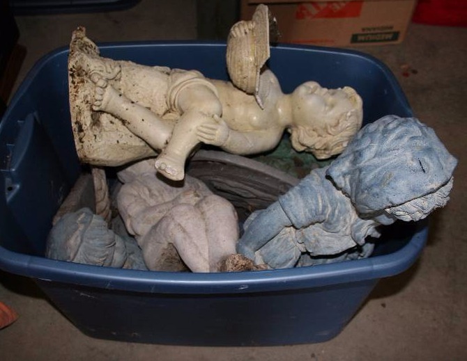 lot 111 image: Yard Statuary