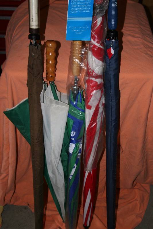 lot 115 image: Umbrellas