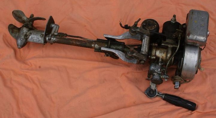 lot 129 image: Outboard Motor