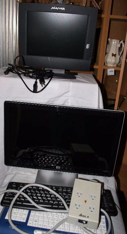 lot 130 image: Computer Monitors