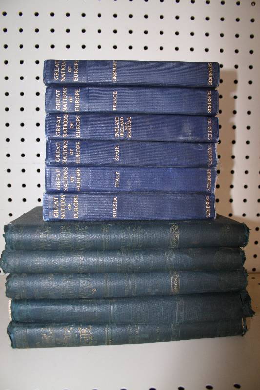 lot 132 image: AntiqueVintage Books